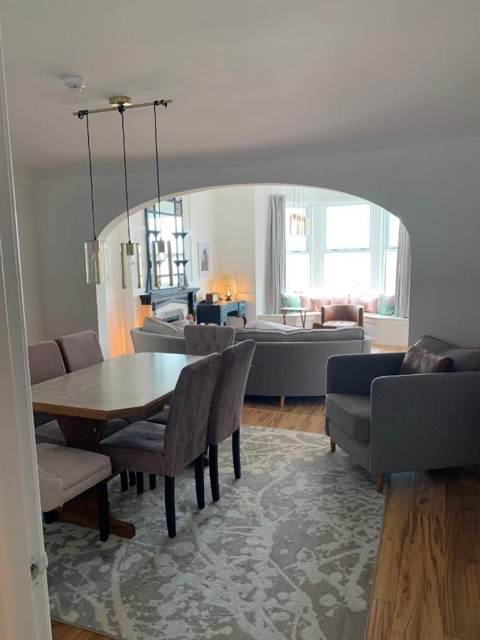 Stunning 3 Bed Seafront Mansion Building Sleeps 6 Adults Or 8 With Kids Apartment Portrush Exterior photo
